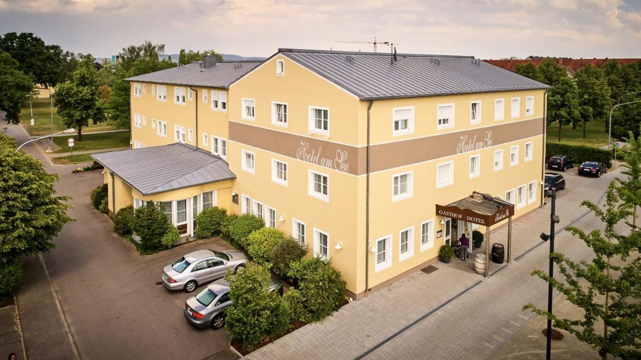 Hotel Am See Neutraubling Exterior photo