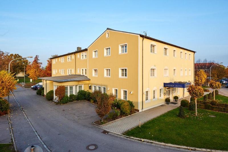 Hotel Am See Neutraubling Exterior photo
